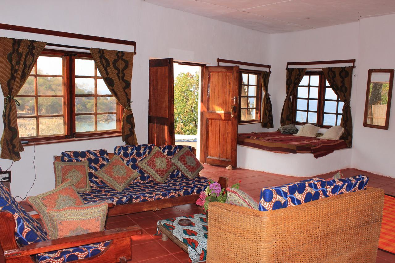 Njaya Lodge Nkhata Bay Bagian luar foto