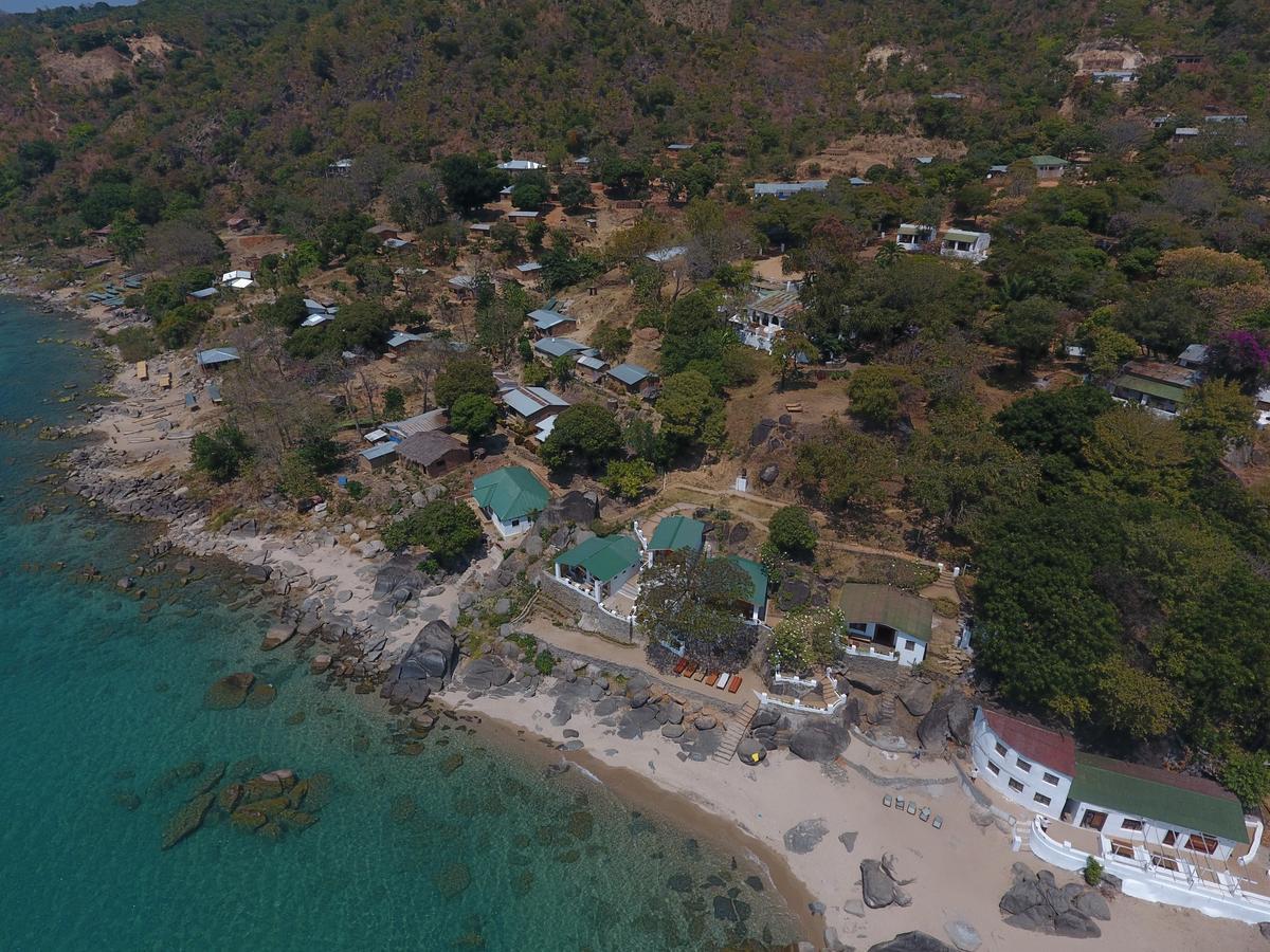 Njaya Lodge Nkhata Bay Bagian luar foto
