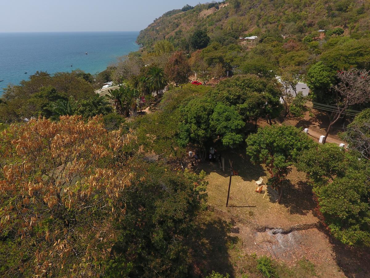 Njaya Lodge Nkhata Bay Bagian luar foto
