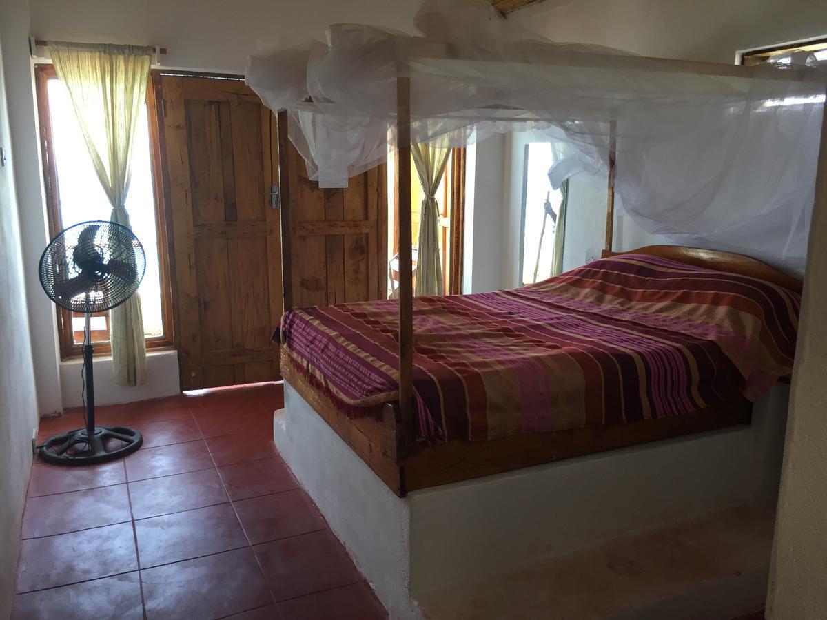 Njaya Lodge Nkhata Bay Bagian luar foto