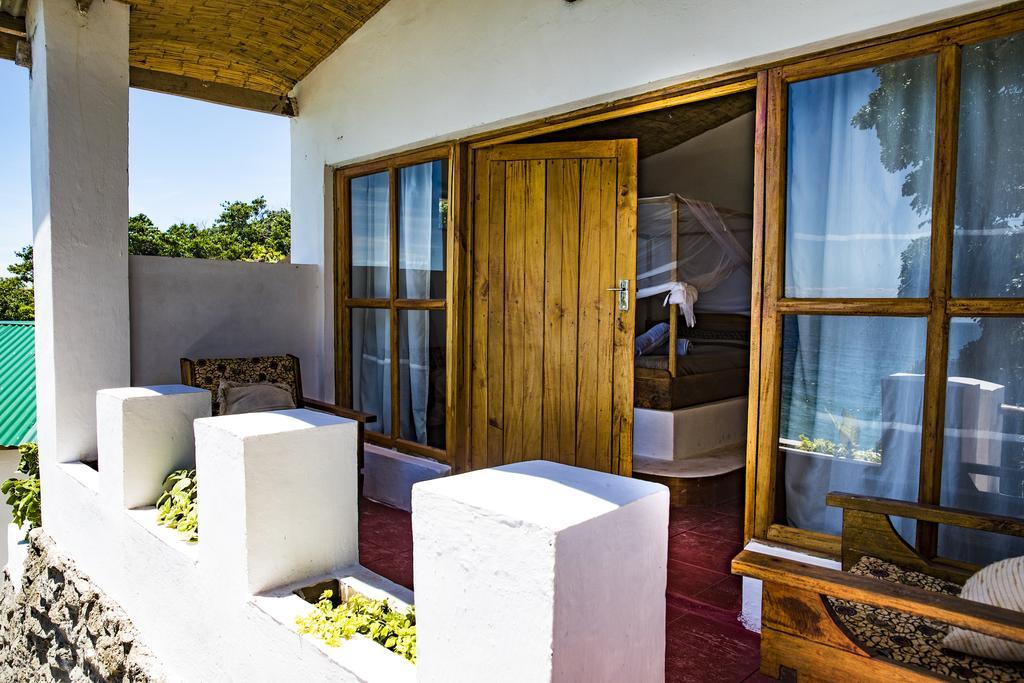 Njaya Lodge Nkhata Bay Bagian luar foto